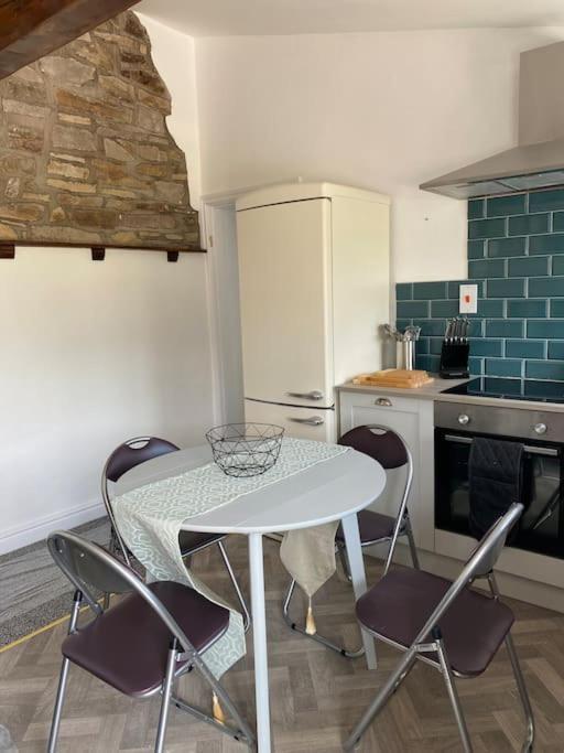 South Cottage - Garden, Views, Parking, Dogs, Cheshire, Walks, Family Adlington Exterior foto
