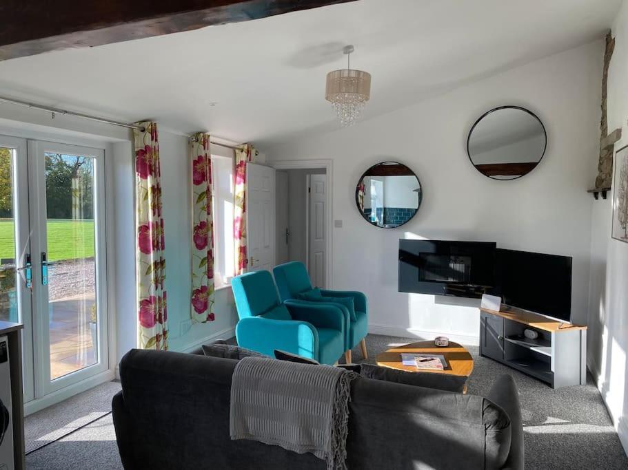 South Cottage - Garden, Views, Parking, Dogs, Cheshire, Walks, Family Adlington Exterior foto